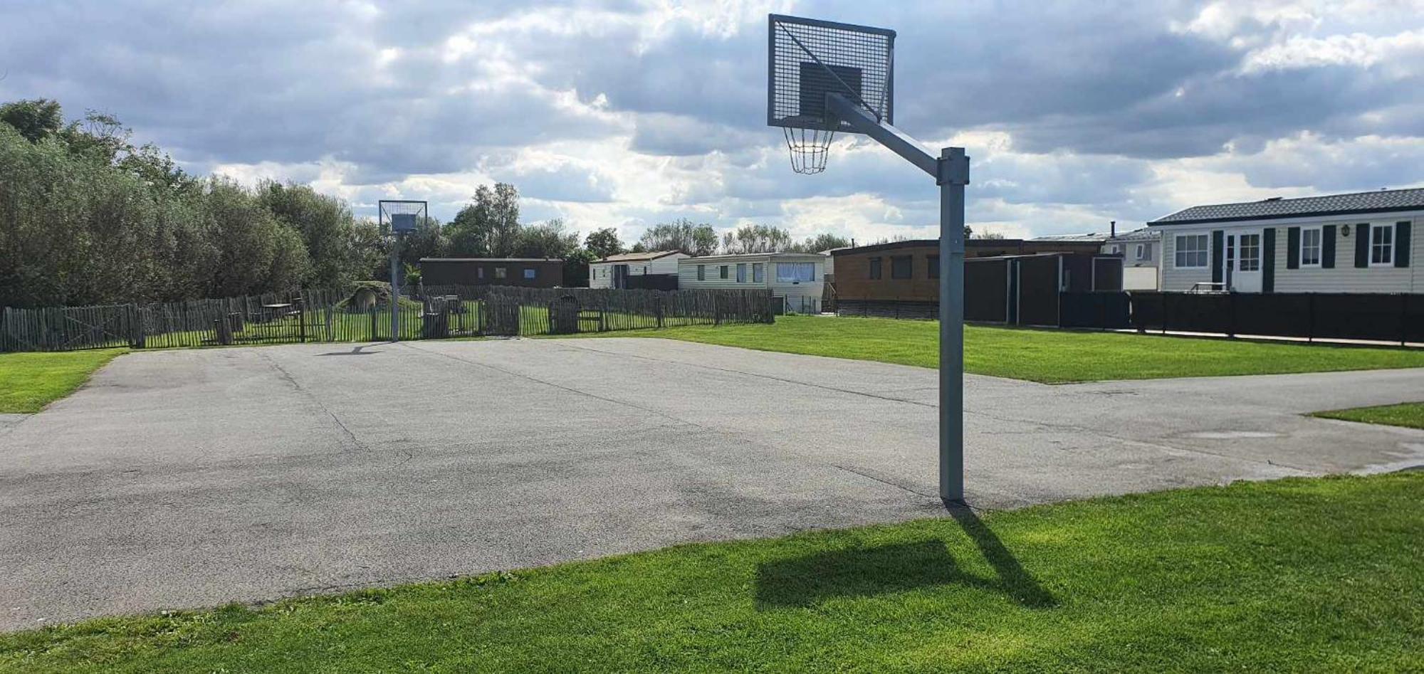 Mobile Home Au Camping New Vennepark Harendijk Rom bilde
